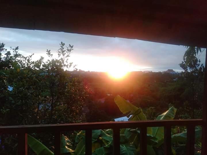 Tree Lodge Banlung エクステリア 写真