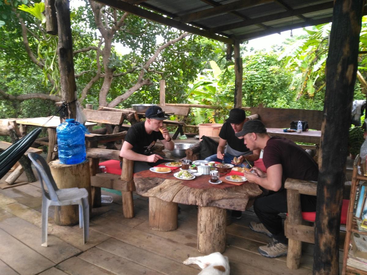 Tree Lodge Banlung エクステリア 写真