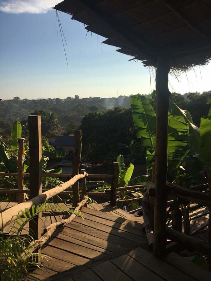 Tree Lodge Banlung エクステリア 写真
