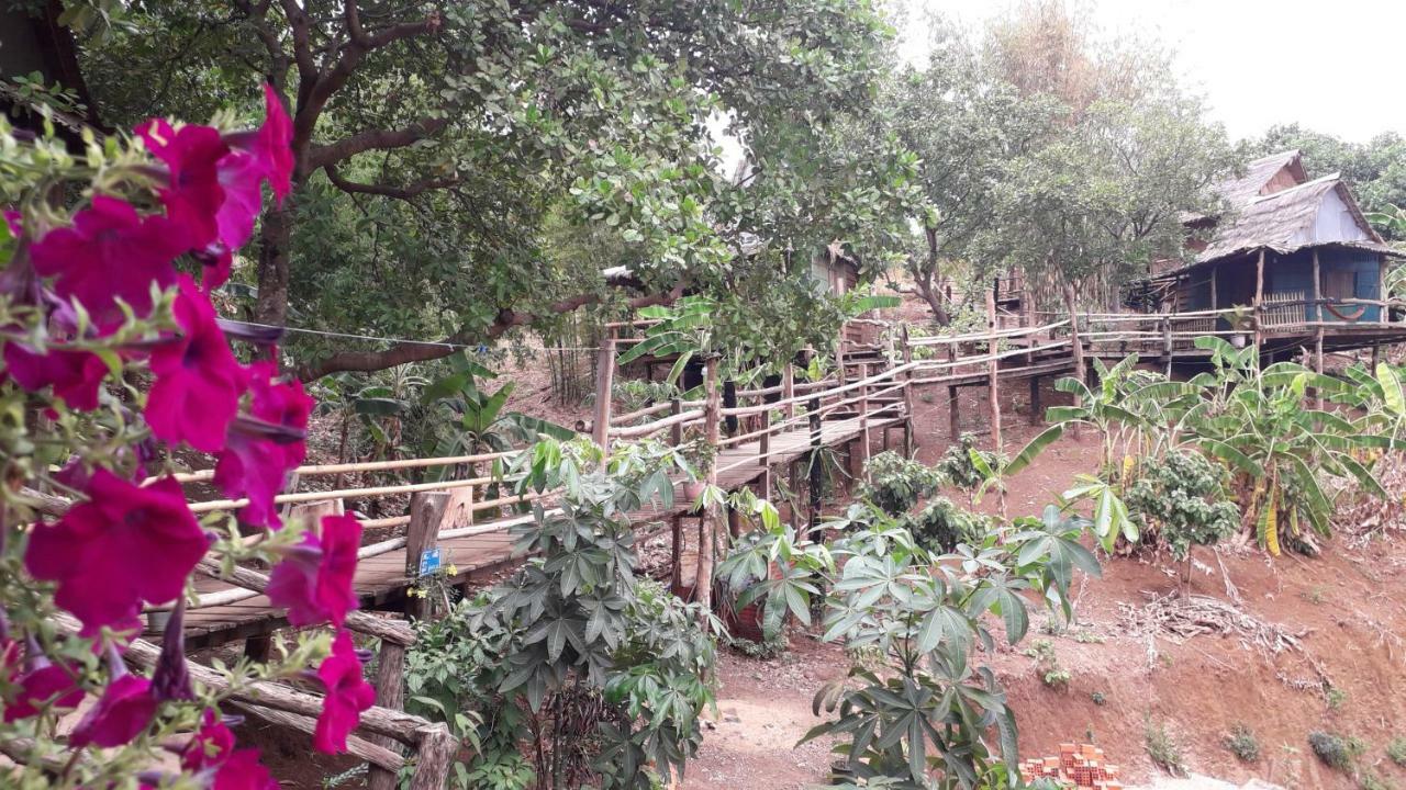 Tree Lodge Banlung エクステリア 写真